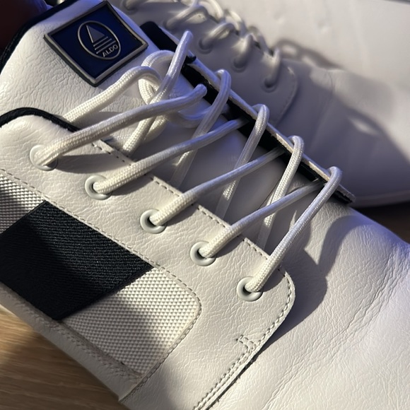 Urban ZARA tennis shoes Like NEW! (they were wore 2 times) - Picture 4 of 8